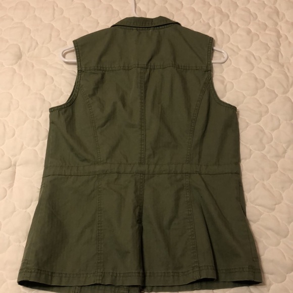 Vest - Picture 2 of 2